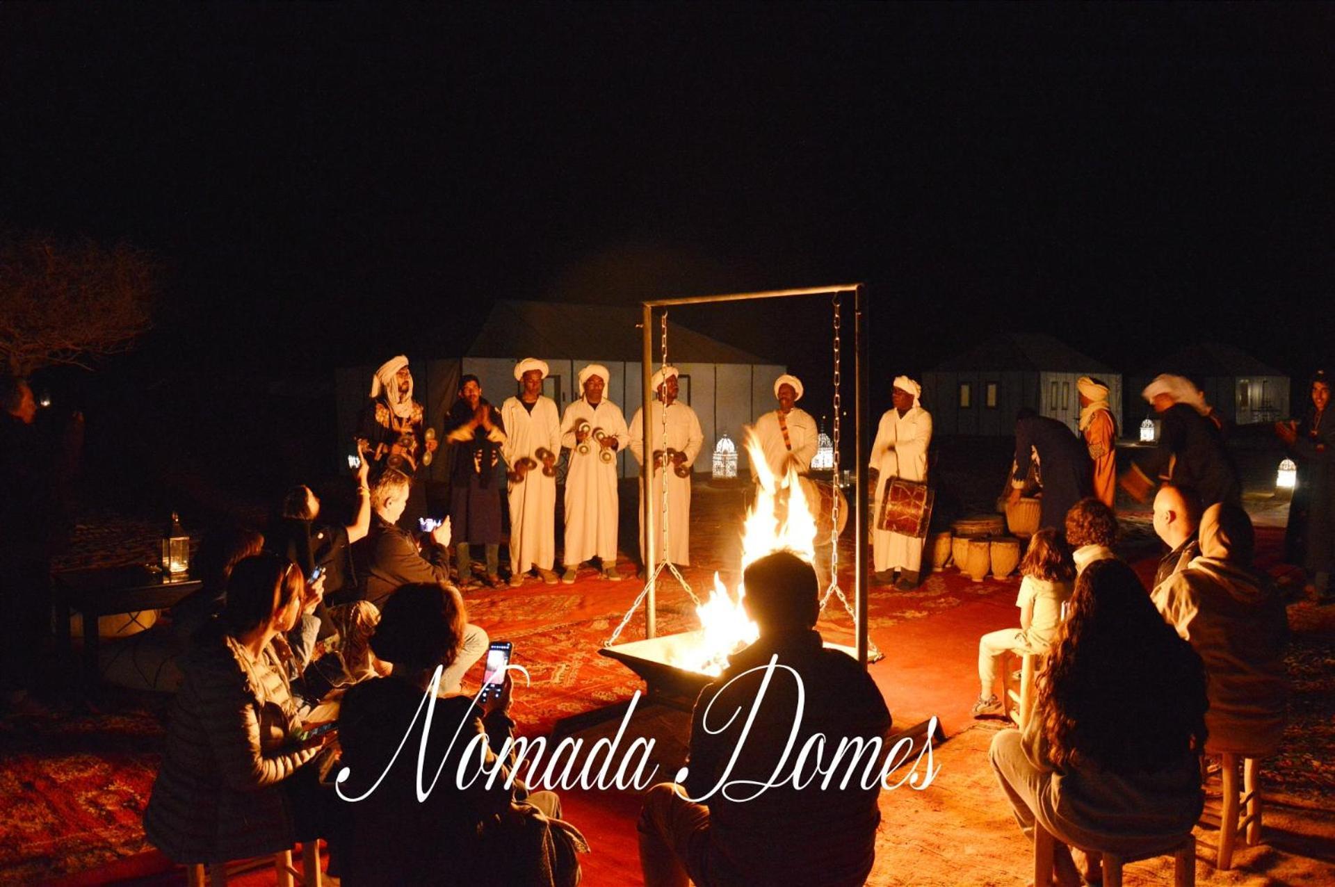 Nomada Domes Camp With Airco Hotell Merzouga Exteriör bild