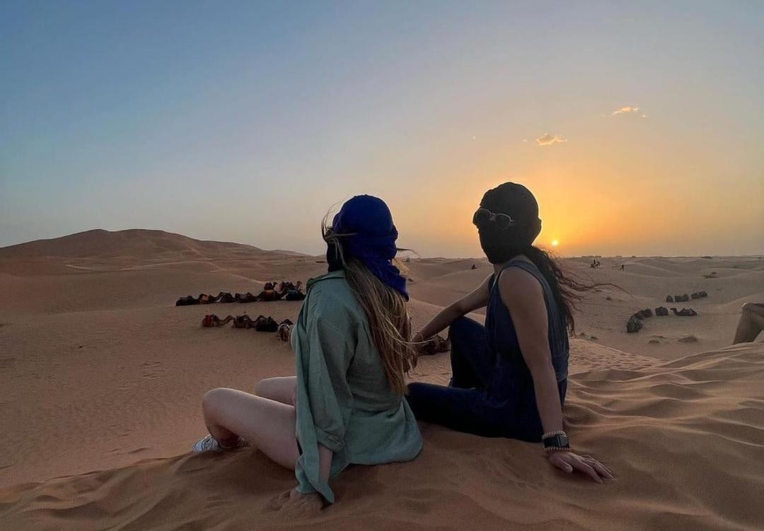 Nomada Domes Camp With Airco Hotell Merzouga Exteriör bild